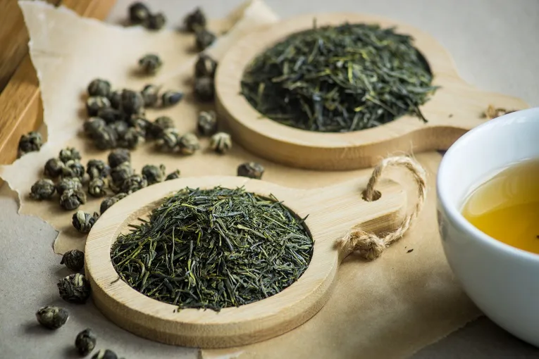 Japan Sencha Miyazaki - zielona herbata z orzeźwiającym aromatem owoców